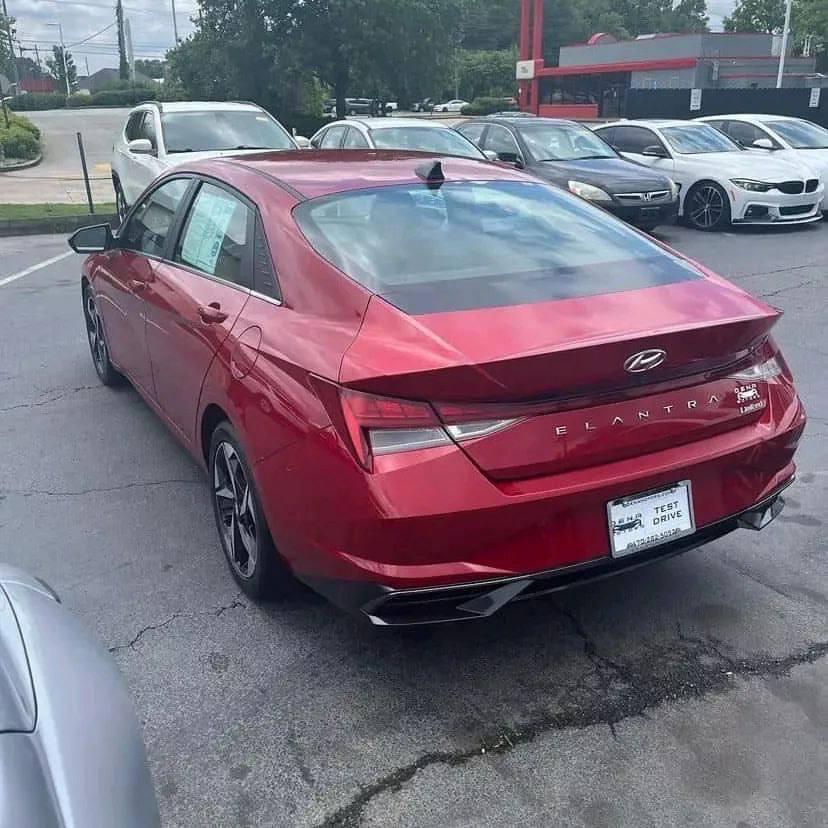 2021 Hyundai Elantra - Image 2