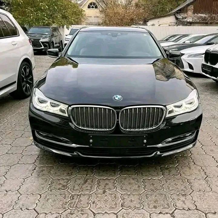 2016 BMW 740 Id XDrive - Image 2
