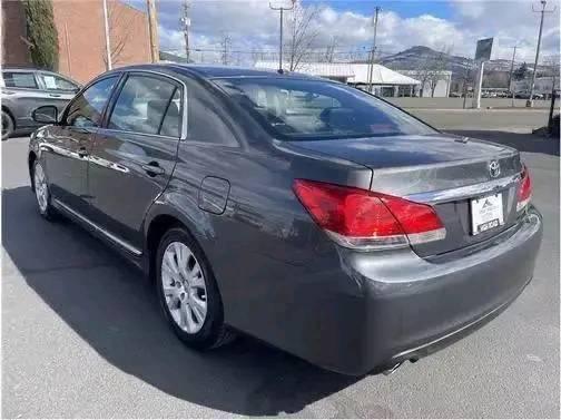 2012 Toyota Avalon - Image 4