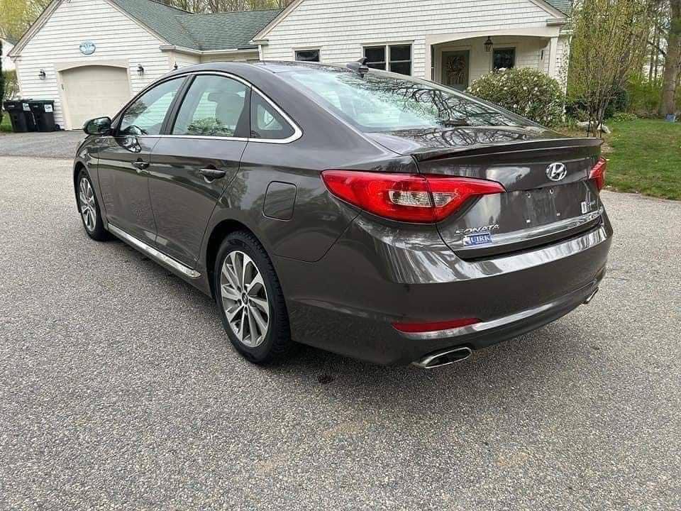 2015 Hyundai Sonata - Image 4