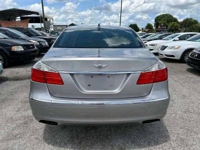 2011 Hyundai Genesis 4.6 118,788 mi. - Image 4