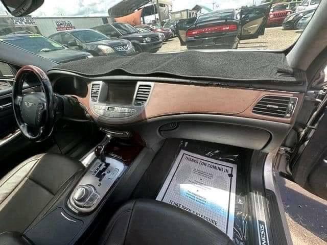 2011 Hyundai Genesis 4.6 118,788 mi. - Image 3