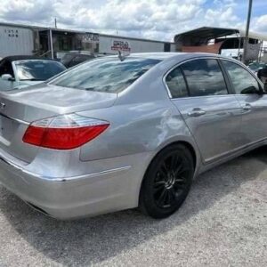 2011 Hyundai Genesis 4.6 118,788 mi.