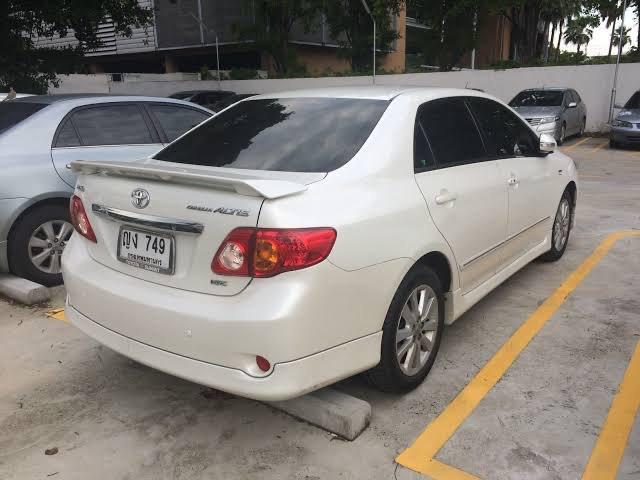 2010 Toyota Corolla Altis - Image 3