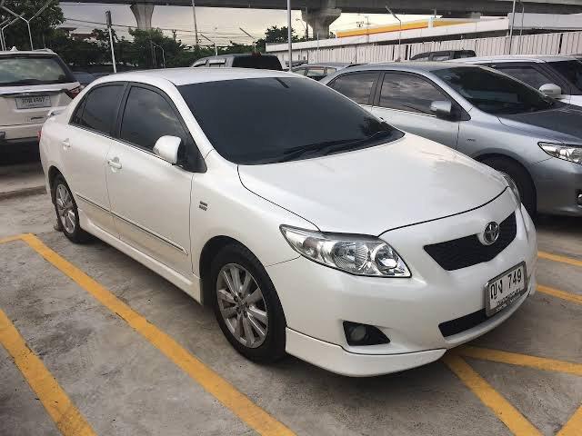 2010 Toyota Corolla Altis - Image 2